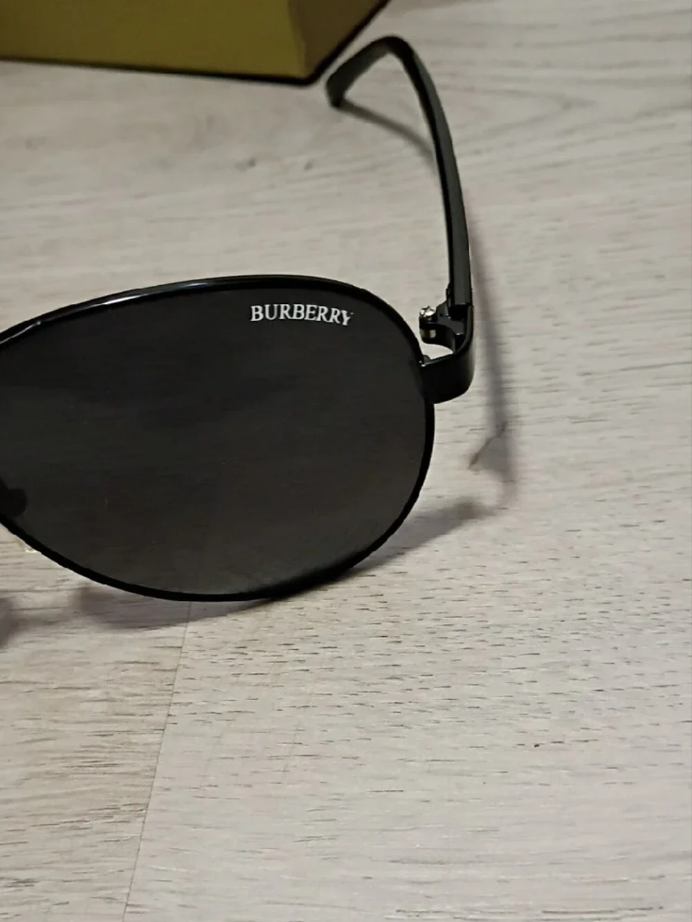 Burberry Black Lens Aviator Sunglasses w/ Case,Cleaning Cloth,Box & Card